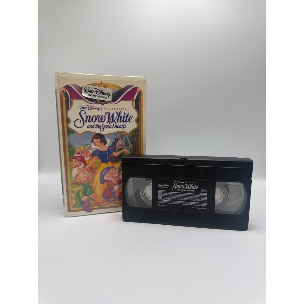 Walt Disney Masterpiece Snow White and‎ the Seven Dwarfs VHS 1524 Clamshell Case